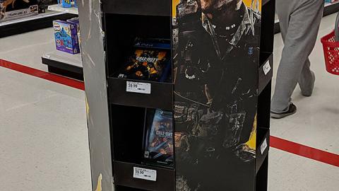 'Call of Duty: Black Ops 4' Floorstand